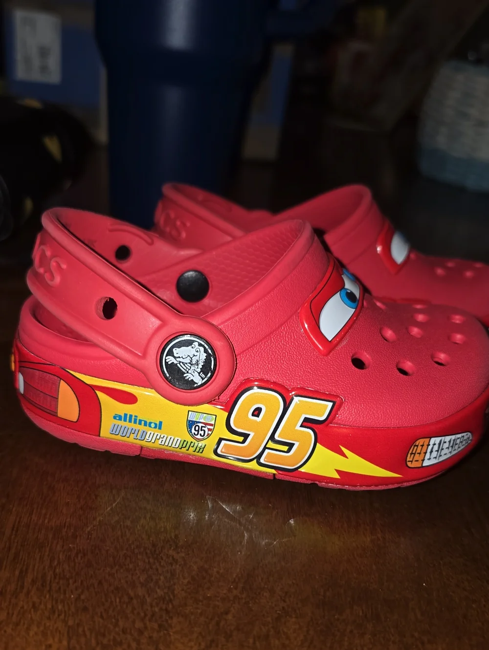CROCS 7c used